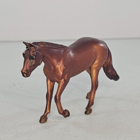 Breyer Stablemate Loping Quarter Horse Crazy Surprise 3 #781154 - Picture 2 of 8